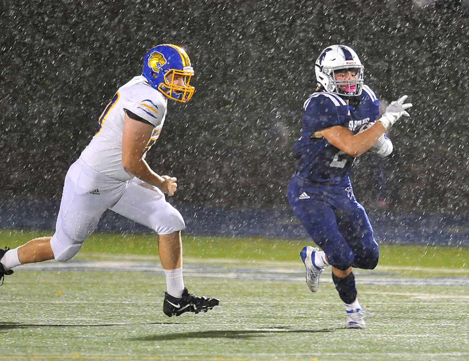 092421-qc-spt-north-pv fball